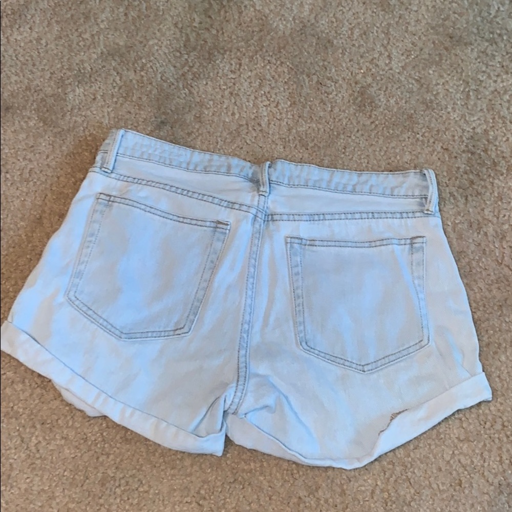 Shorts - Picture 2 of 4